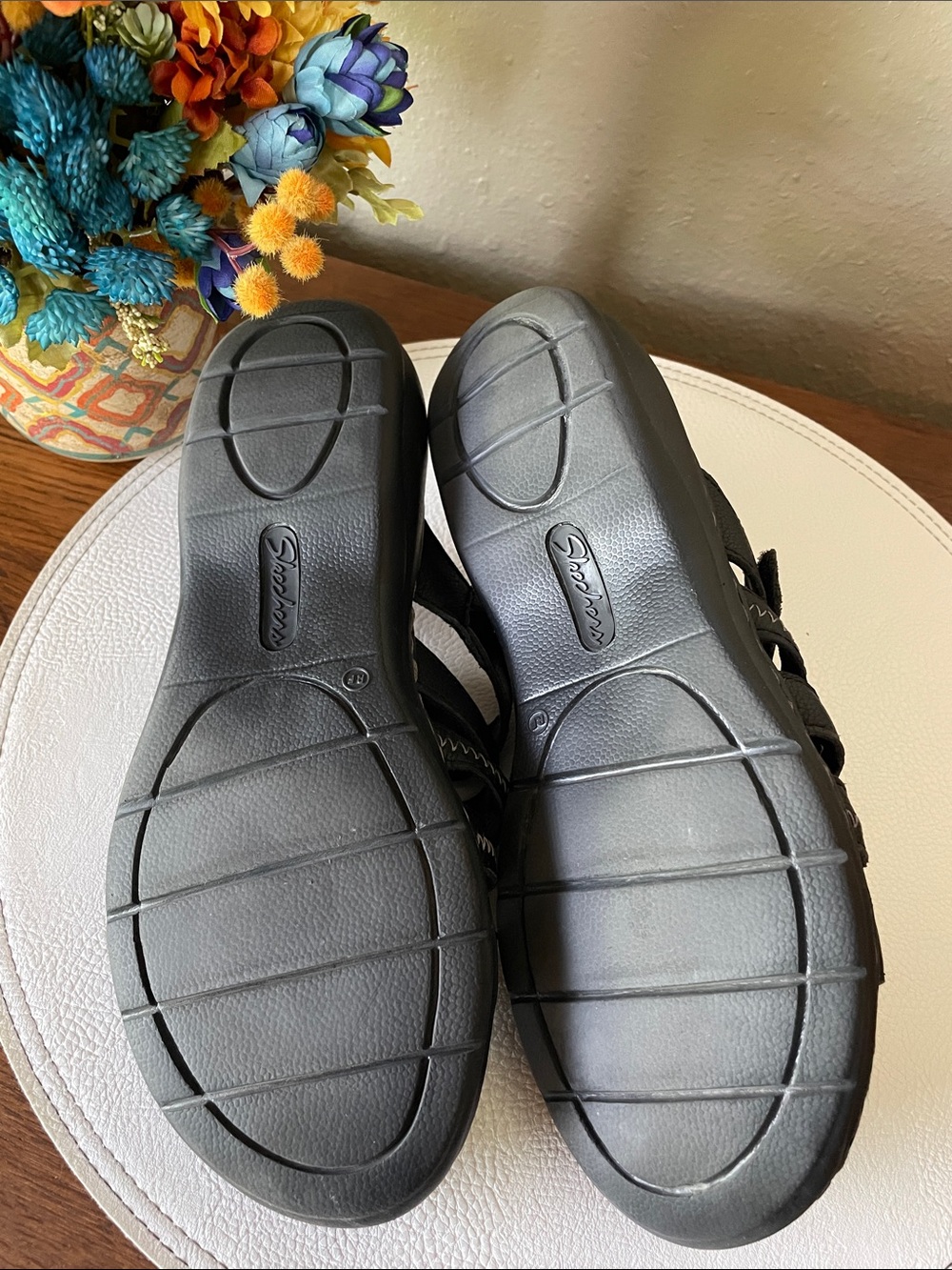 Skechers Luxe Foam Slip on Sandals Very Good Used Condition - Picture 5 of 12